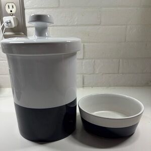 Pet set: ceramic treat canister & bowl (dog/cat) by Waggo. Excellent condition